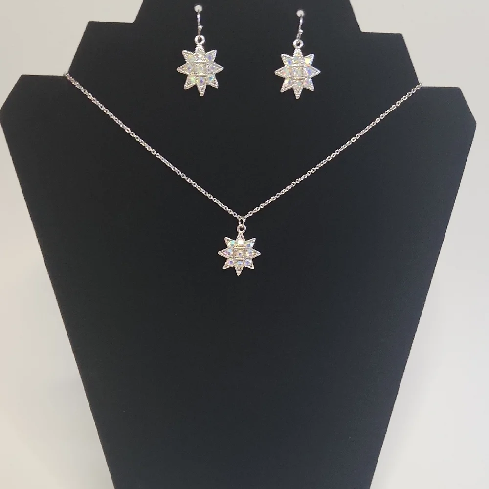 Snowflake - Picture 1 of 4